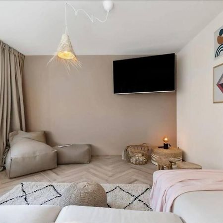 Michelle - Recent Gerenoveerd Stijlvol Appartement Οστένδη Εξωτερικό φωτογραφία
