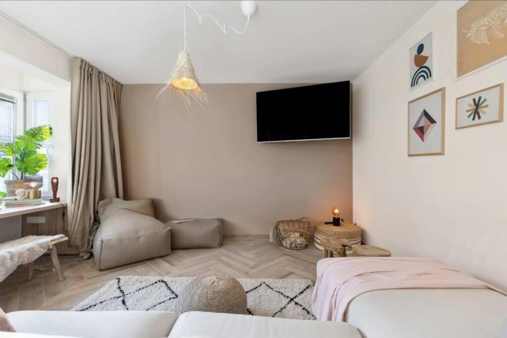 Michelle - Recent Gerenoveerd Stijlvol Appartement Οστένδη Εξωτερικό φωτογραφία