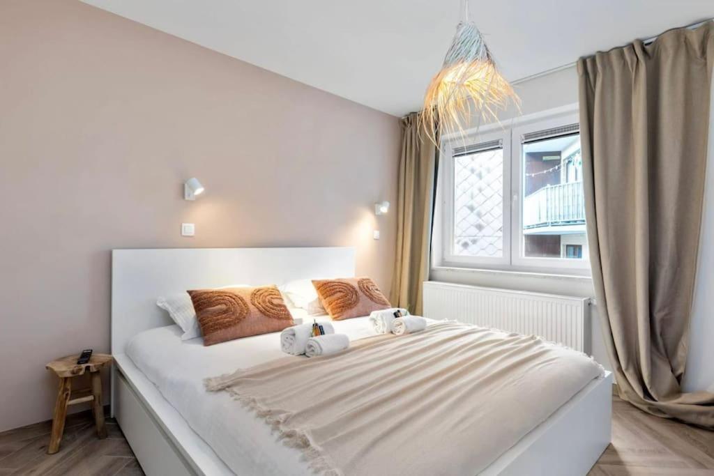 Michelle - Recent Gerenoveerd Stijlvol Appartement Οστένδη Εξωτερικό φωτογραφία
